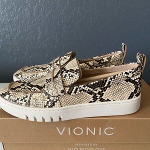 VIONIC - “Chantel” Ivory Multi Loafers, Women’s Sz 7M